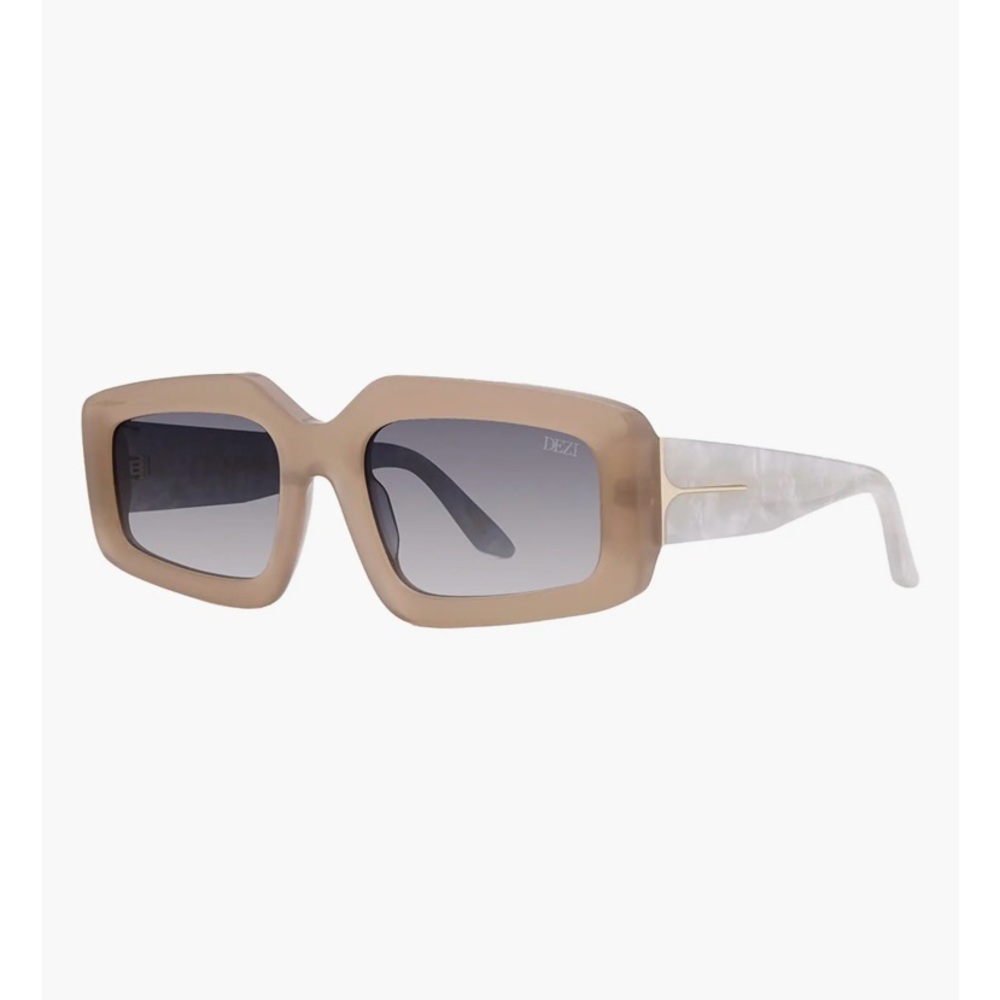 Dezi Read the Room Brown and White Sunglasses